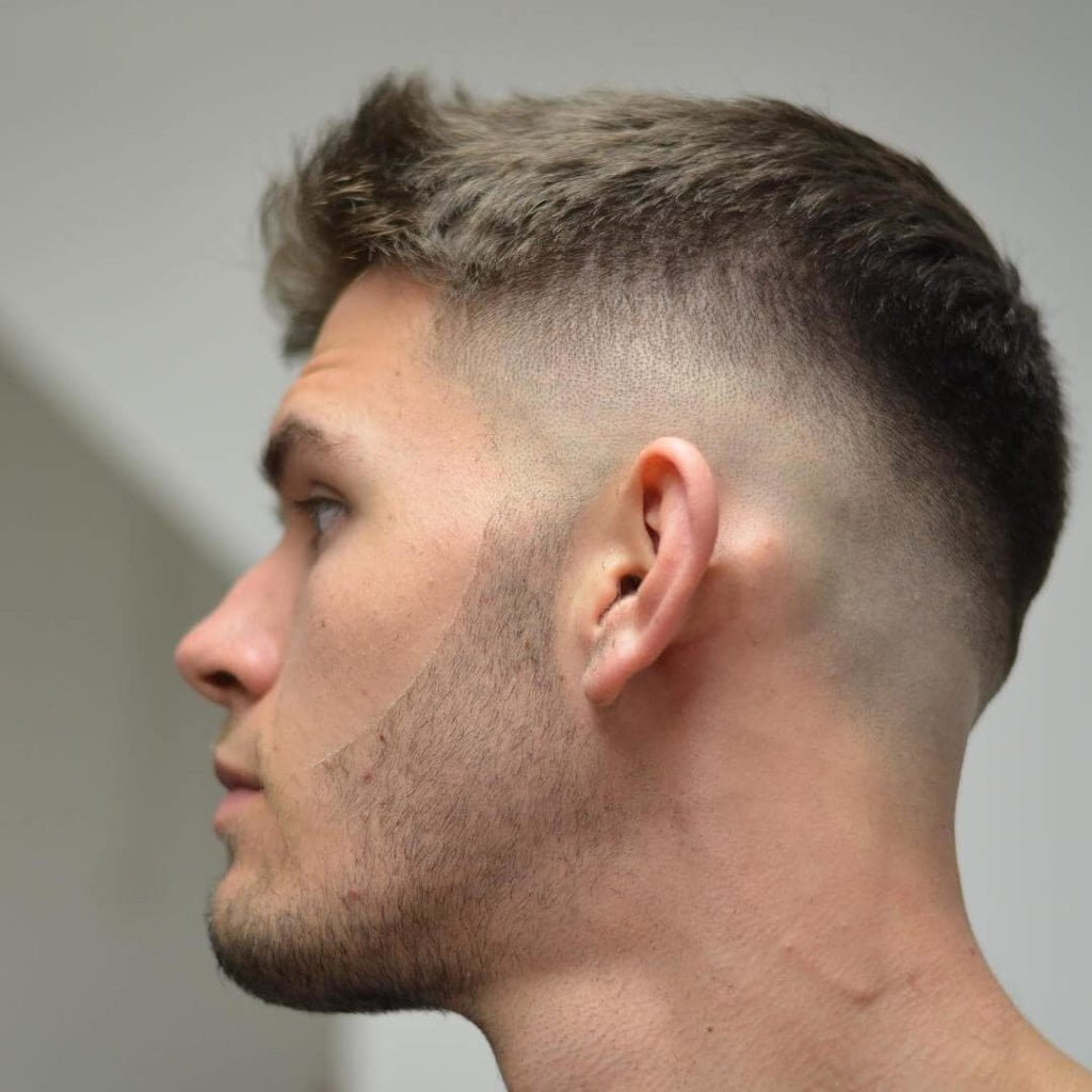 short-hairstyles-for-men-2019-taper-mid-fade-texture